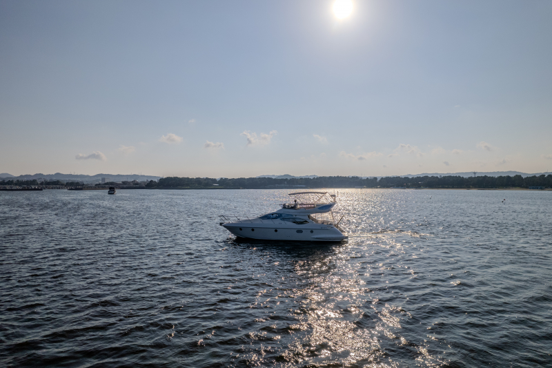中古艇・新艇情報 アジムット 43 Flybridge 2008