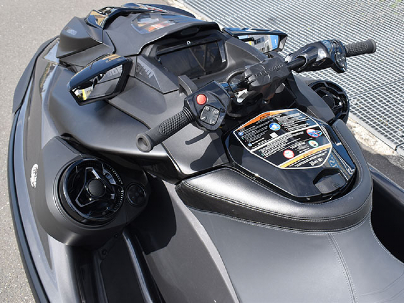 シードゥ RXP '04-07年モデル 純正 BATTERY SUPPORT (278001677