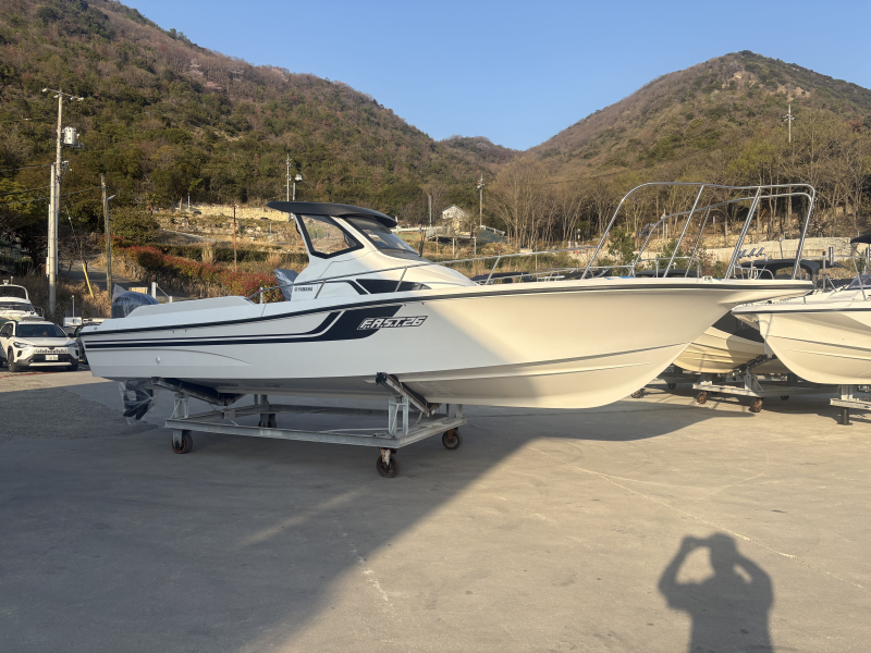 ヤマハ F.A.S.T.26 FAST-26Mic　本店にて展示中　1隻限り