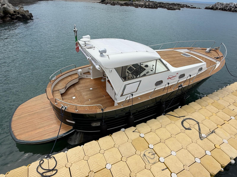 アプレアマーレ 40Cabin 即納可｜在神奈川｜Apreamare 40 Cabin｜2016年主機2基新品換装・2026年トータルリフィット実施