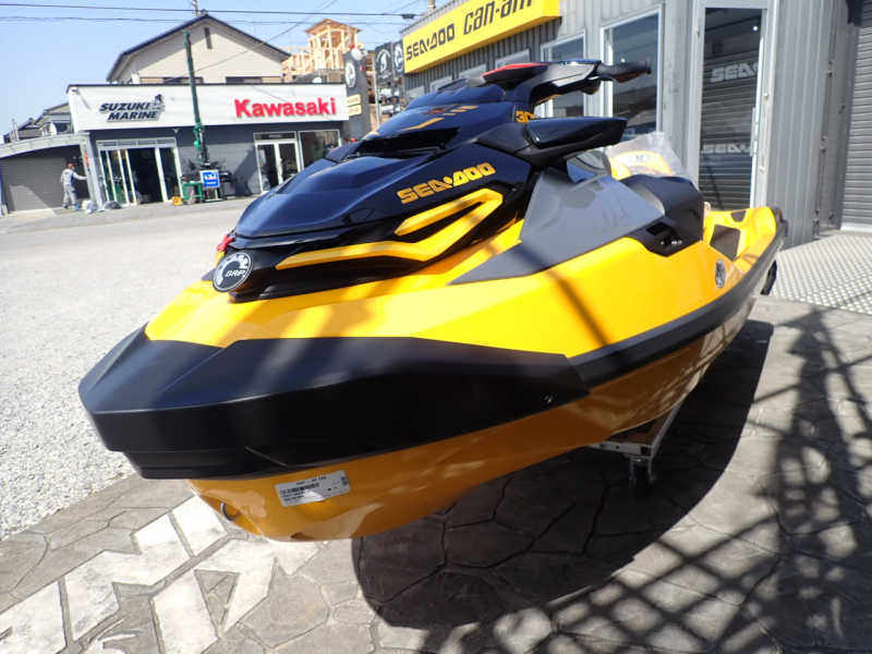 シードゥ RXT-X 300 RS 2023年モデルの新艇です♪