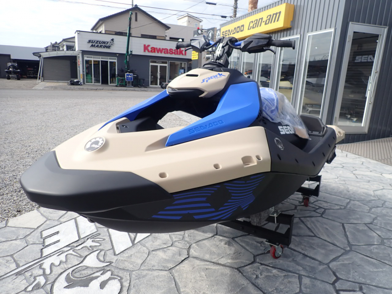 シードゥ SPARK TRIXX 1UP