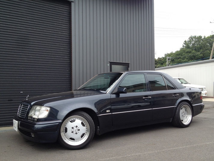 1995Y メルセデスベンツ E500LTD ブルーブラック 15万KM