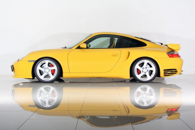 ブラゴ　ポルシェ996 ターボ 5代目「996ターボ」は水冷化された初めての 911ターボとして