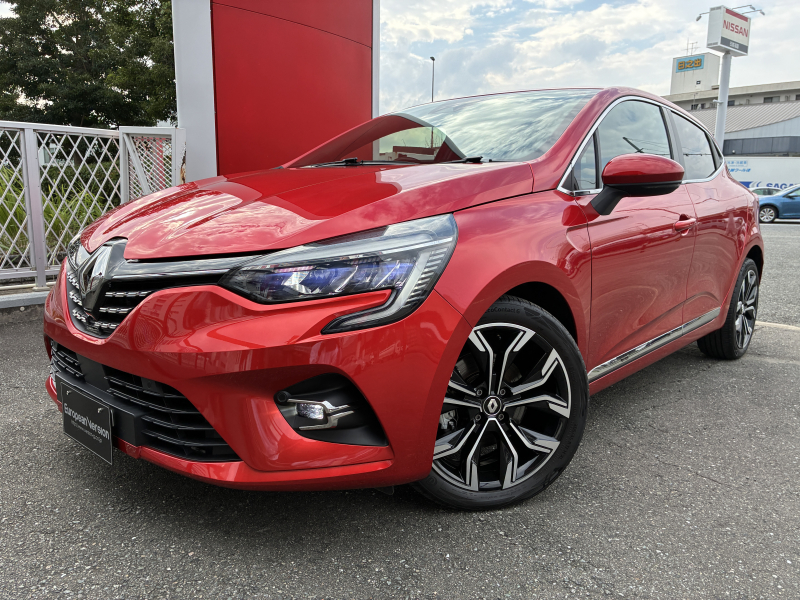 ルノー ルーテシア インテンス　ディーラー車　LEDヘッドライト　純正17インチアルミ　バックカメラ　ETC
