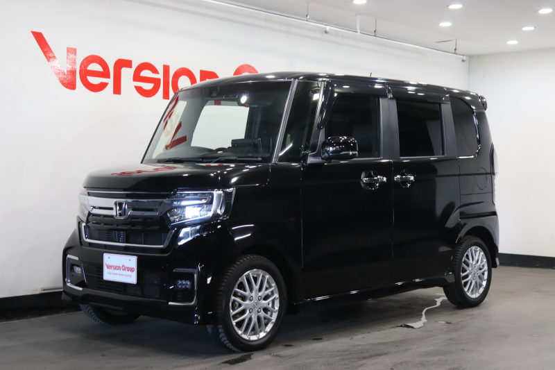 ホンダ N-BOX カスタム　Lターボ　新車保証継承付　4WDターボ　社外アルパイン製メモリ―ナビ　フルセグ　バックカメラ　社外アルパイン製デジタルインナーミラー型ドライブレコーダー　レーダークルコン　クリアランスソナー　レーンアシスト