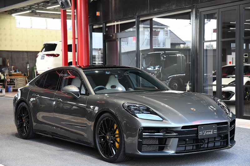 ポルシェ パナメーラ GTS　ディーラー車　メーカー保証付き