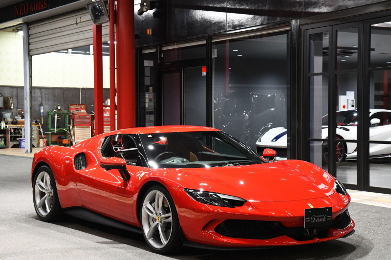 フェラーリ 296GTB ディーラー車　1オーナー　右ハンドル　メーカー保証付き　　麻布店展示車両