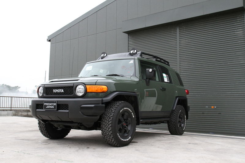 【新品未使用】トヨタ FJクルーザー AJT DESIGN アーミーグリーン トヨタ FJクルーザー 4.0 カラーパッケージ 4WD(1021835129