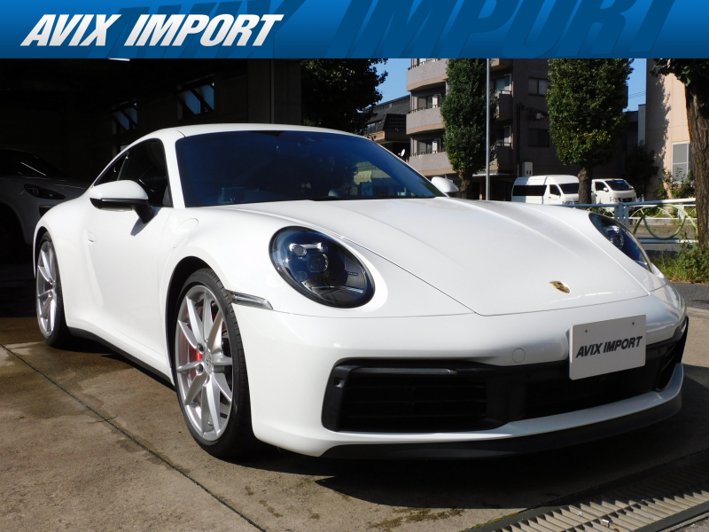 ポルシェ 911(Type992) ｶﾚﾗS 右H正規D車 水平対向6気筒ﾂｲﾝﾀｰﾎﾞ 8速PDK ｽﾎﾟｰﾂｸﾛﾉPKG 黒革 ｼｰﾄﾋｰﾀｰ ｴﾝﾎﾞｽ加工ﾍｯﾄﾞﾚｽﾄ PCMﾅﾋﾞ CarPlay 全周ｶﾒﾗ＆PAS ｸﾙｺﾝ＆LCA LEDﾍｯﾄﾞﾗｲﾄ ｴﾝﾄﾘｰD PASM＆PTVﾌﾟﾗｽ 赤ｷｬﾘﾊﾟｰ 純正20/21AW 禁煙 1ｵｰﾅｰ