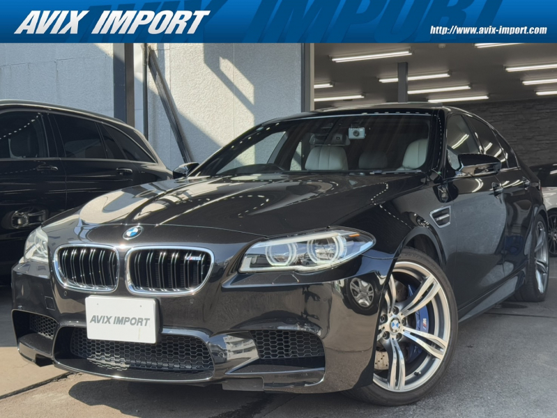 BMW Mシリーズ M5 後期最終型 右H正規D車 ｶﾞﾗｽSR ｼﾙﾊﾞｰｽﾄｰﾝ革 ｼｰﾄﾋｰﾀｰ＆ﾍﾞﾝﾁﾚｰﾀｰ 4ｿﾞｰﾝAC 純正HDDﾅﾋﾞ地ﾃﾞｼﾞ harman/kardon Bｶﾒﾗ＆PDC HUD＆Dｱｼｽﾄ＆LCW LEDﾍｯﾄﾞﾗｲﾄ ｺﾝﾌｫｰﾄA ｿﾌﾄｸﾛｰｽﾞD 電動ﾄﾗﾝｸ 青ｷｬﾘﾊﾟｰ 純正OP20AW 7速DCT