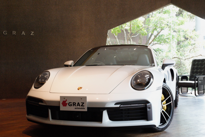 ポルシェ 911(Type992) Turbo S　930レザーPKG  18Way  サンルーフ  マトリクスLED  ワンオーナー