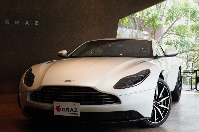 アストンマーティン DB11 V8　ベンチレーション　エクステリアパック