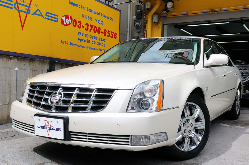 キャデラック DTS PLATINUM 正規ディーラー車 中古車 情報 | カー