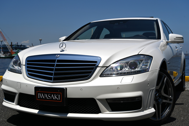 AMG Sクラス 希少W221後期モデルAMG S63ロングパフォーマンスパッケージ正規ディーラー車左ハンドル法人オーナーOPカラーダイヤモンドホワイトパール＆黒本革フルレザーインテリアベンチレーターシートウォールナットウッドパネルインテリアパフォーマンス専用ステアリング＆鍛造20インチハーマンガードンサウンド等豪華装備必見！！