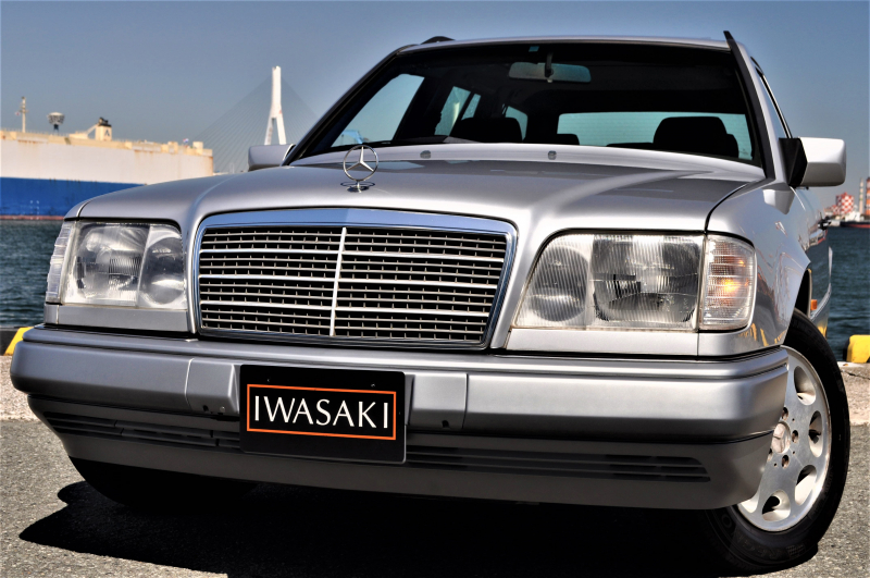 メルセデスベンツ Eクラス W124後期E320カブリオレ特注フル