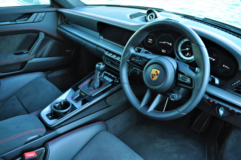 ポルシェ 911(Type992) 現行新型ポルシェGT3 PDK 正規ディーラー車右