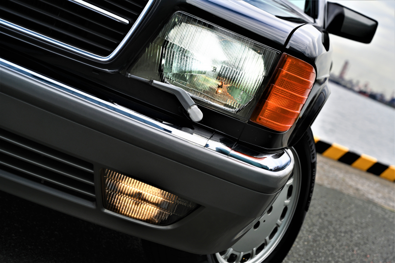 メルセデスベンツ Sクラス 超希少伝説の名車M.Benz 560SEC正規