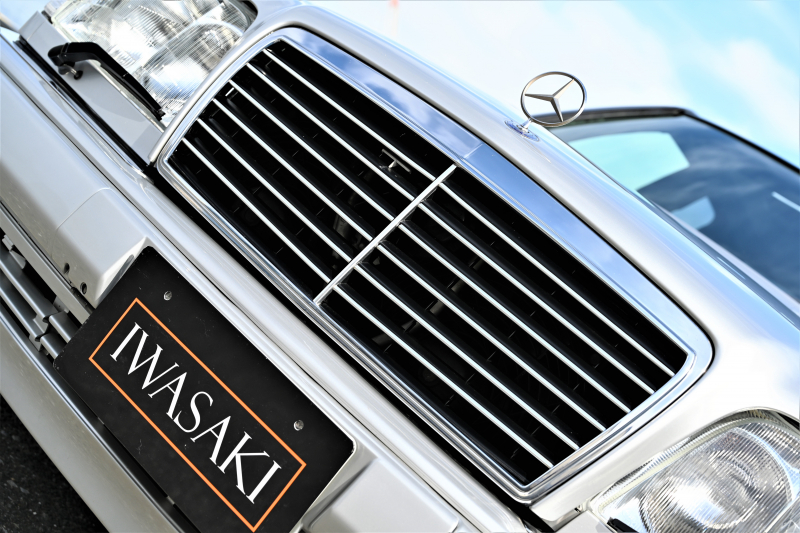 メルセデスベンツ Eクラス 超絶大人気モデル伝説のW124後期最終