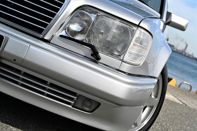 メルセデスベンツ Eクラス 超絶大人気モデル伝説のW124後期最終