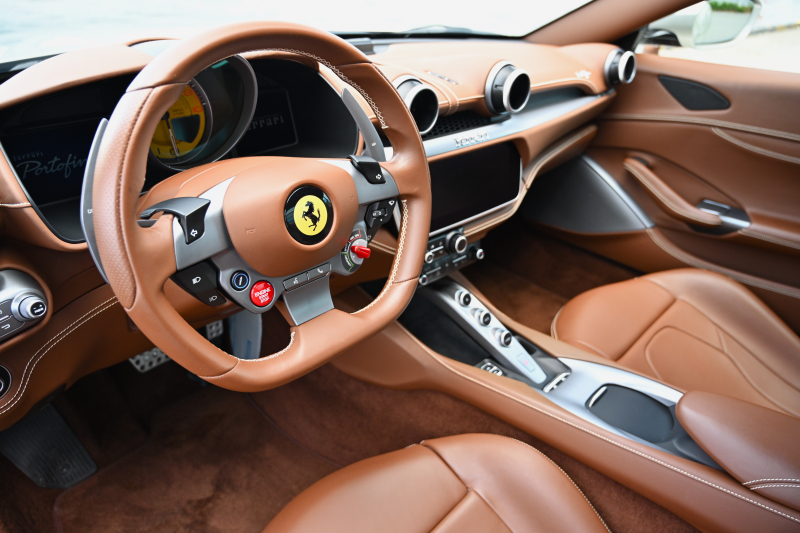 フェラーリ ポルトフィーノ 超希少大人気ポルトフィーノ正規ディーラー