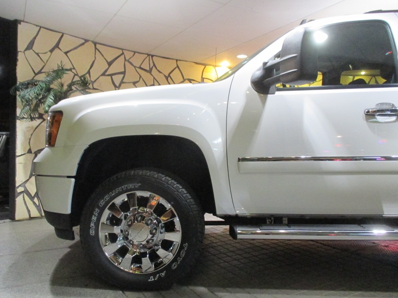 GMC シエラ デナリ 3500HD 4WD 新車並行 中古車 情報