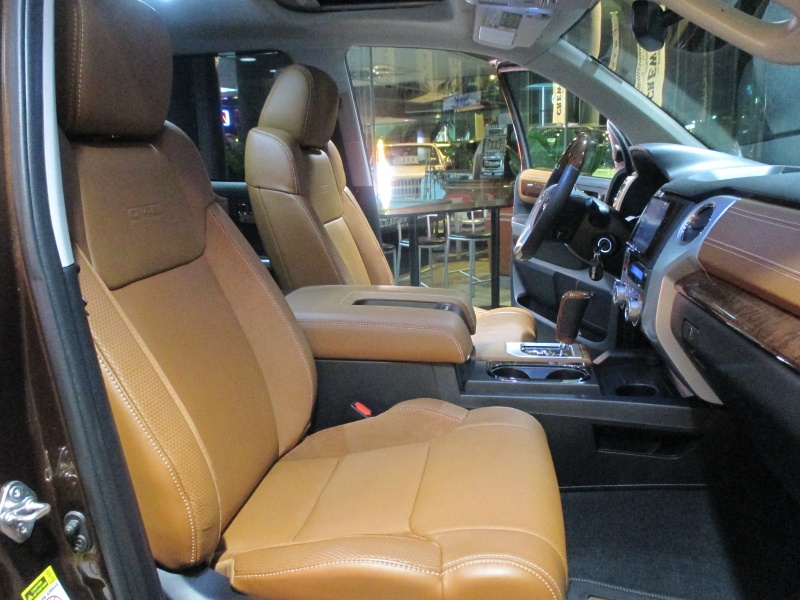 トヨタ(US) タンドラ クルーMAX 1794ED 4WD 新車