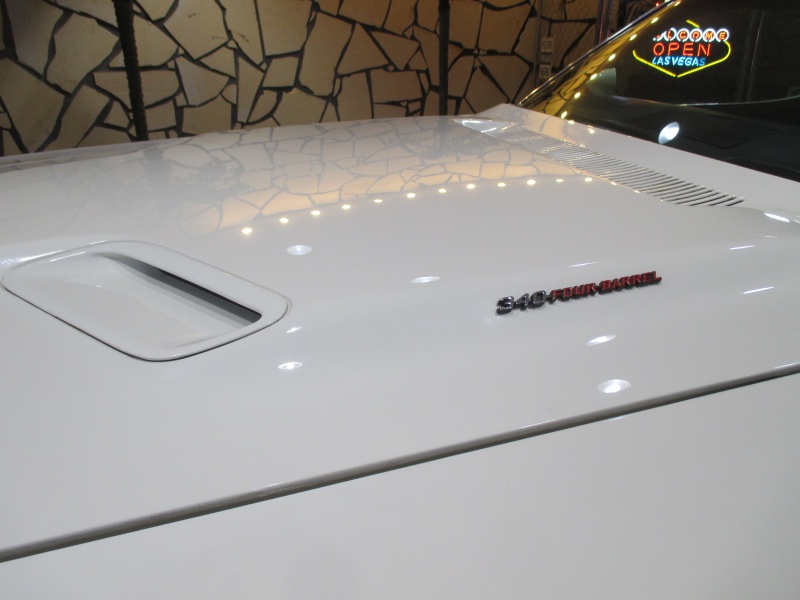 ダッジ チャレンジャー 340 4バレル 5.6L エンジン 搭載車 ダッジ チャレンジャー 340 4バレル 5.6L エンジン 搭載車