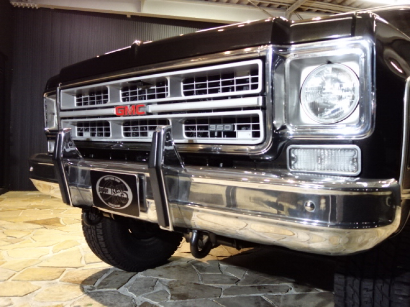 M2 GMC シエラ1500 4X4 & 1973 GMC ジミーシエラ 4X4 GMC ジミー ハイシエラ 4WD リフトアップ 700R4換装 エーデル