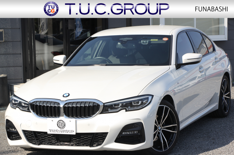 BMW 3シリーズ 320d Xdrive Mｽﾎﾟｰﾂ ﾃﾞﾋﾞｭｰP ｺﾝﾌｫｰﾄP 4WD 真珠色 1ｵｰﾅ ﾋｰﾀｰ黒革 専用ﾌﾞﾙｰｽﾃｯﾁ 19AW LEDﾍｯﾄﾞﾗｲﾄ 追従ACC ｽﾃｱﾘﾝｸﾞｻﾎﾟｰﾄ ｱｯﾌﾟﾙｶｰﾌﾟﾚｲ ﾀｯﾁ画面HDDﾅﾋﾞBMWﾗｲﾌﾞｺｯｸﾋﾟｯﾄﾞ電動ﾄﾗﾝｸ Hi-fiｽﾋﾟｰｶｰ ｱﾝﾋﾞｴﾝﾝﾄﾗｲﾄ 2年保証
