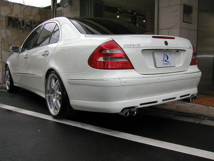 ブラバス Eクラス BRABUS E-B11 6.1 V8 三井物産物 中古車 情報