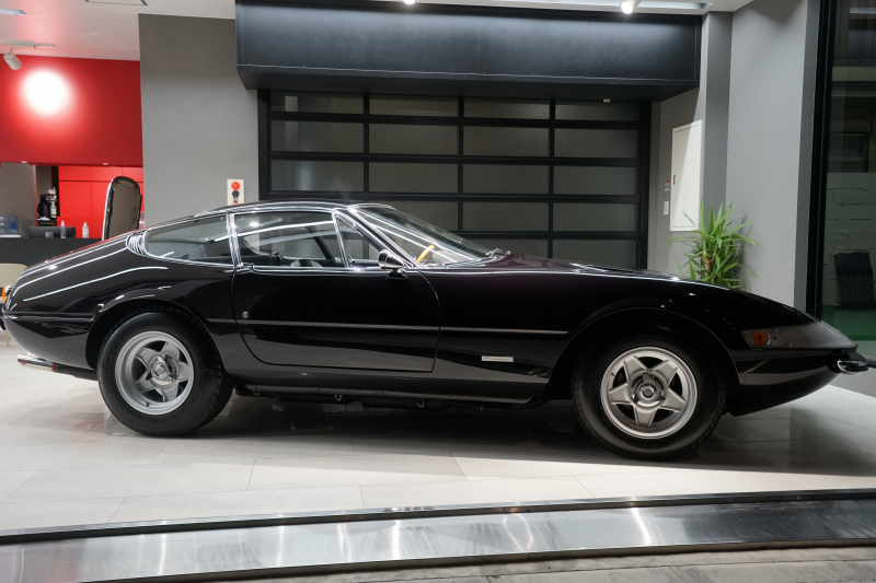 フェラーリ 365GTB/4 デイトナ クラシケ取得済み プレキシガラス