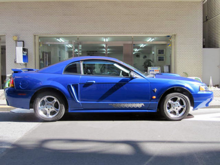 フォード マスタング G-ｽﾍﾟｼｬﾙｽﾍﾟｯｸ ｿﾆｯｸﾌﾞﾙｰﾒﾀﾘｯｸ 特別仕様車 中古車