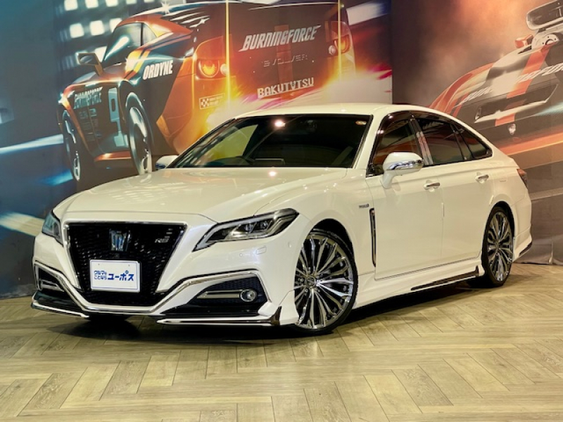 トヨタ クラウンハイブリッド 2.5RSアドバンス　モデリスタフルエアロ　OP5年保証対象車　メーカーナビ（CD／DVD／BT／USB／AUX／フルセグTV）パノラミックビューモニター　トヨタセーフティーセンス　BSM　社外20インチアルミホイール