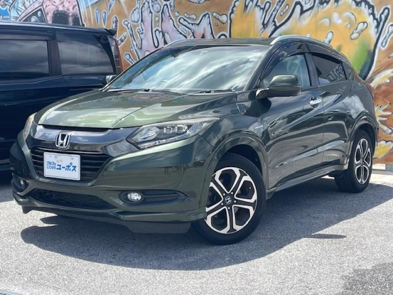 ホンダ ヴェゼル ハイブリッドZ　県内買取直売車両　社外メモリーナビ（CD／DVD／Bluetooth／フルセグ）　バックモニター　クルーズコントロール　電子パーキング　パドルシフト　スマートキー／プッシュスタート　ハーフレザーシート