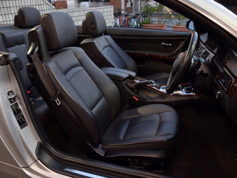 BMW 3シリーズ 335iカブリオレ 中古車 情報 | WORKS 株式会社