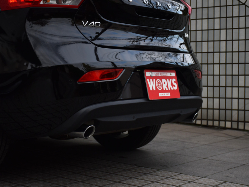 ボルボ V40 SE ブラックレザー 情報 | WORKS 株式会社ワークス