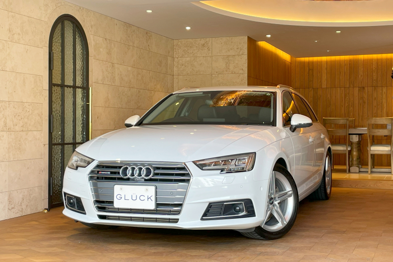 アウディ A4アバント 2.0 TFSI スポーツ　革シートシートヒーター  LEDヘッドライト パワーテールゲート ルーフレール アダプティブクルコン 被害軽減ブレーキ