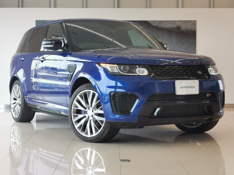 ランドローバー レンジローバーSPORT SVR 550PS 5.0 S/C 4WD スポーツシート スライディングパノラミックルーフ Meridianサラウンドサウンド スポーツサスペンション アクティブスポーツエグゾースト オートハイビーム アダプティブクルーズ ブラインドスポットモニター リバーストラフィックディテクション 全席シートヒータ