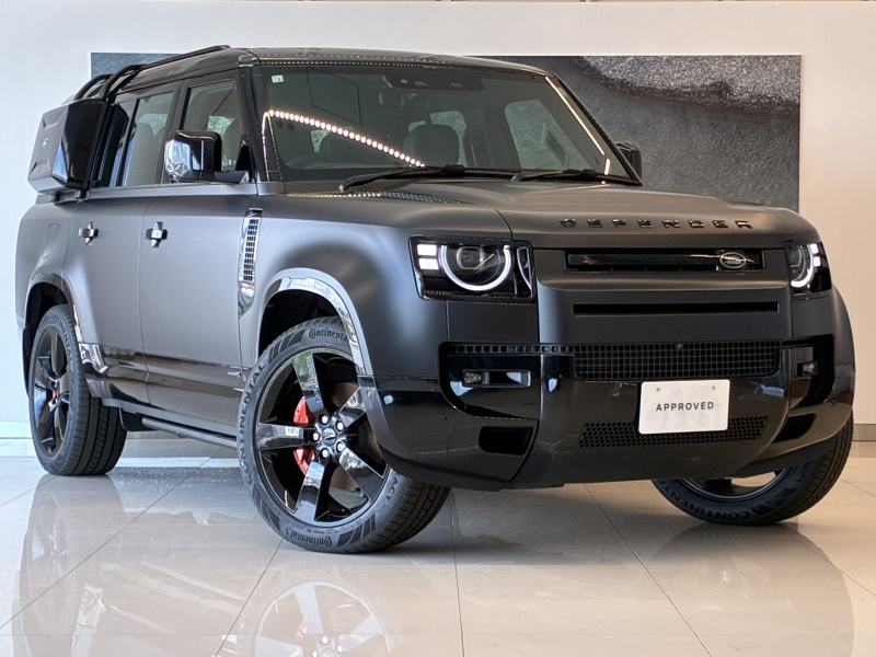 ランドローバー ディフェンダー 130 X 3.0L D350  1オーナー 7人乗り マットプロテクティブフィルム エアサスペンション 電動フロントシート(ヒーター/クーラー) サンルーフ MERIDIAN 電動サイドステップ 22インチスタイル5098(ブラック)  2列目キャプテンチェア 禁煙車 コールドクライメートパック デジタルインナーミラー