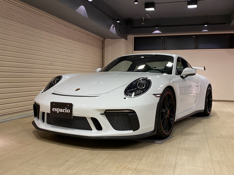 ポルシェ 911(Type991) GT3 6MT ブラックレザーレットインテリア クロノPKG サテンブラック塗装ホイール×ガーズレッドリム フロントリフトシステム PDLS OP合計133万