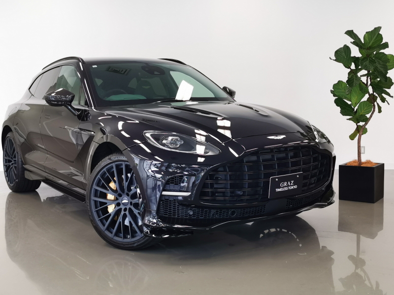 アストンマーティン DBX 707 4.0L V8 RHD 2024MY 1オーナー　23inchテクスチャードブラックホイール　グロスツイルカーボンエクステリアパック　前後シートベンチレーション　Interior - Inspire Sport - Duotone　Qセミアニリンレザーパレット　認定中古車保証