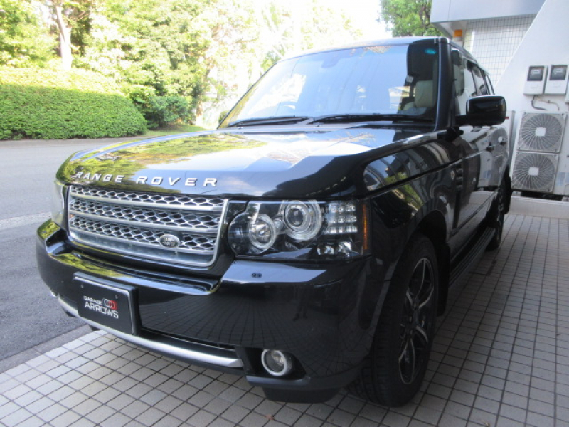 ランドローバー レンジローバーVOGUE 5.0V8SCオートバイオグラフィ 本革 SR 純正ナビ 純正専用20AW 後期モデル 上位グレード サイドステップ 全方位カメラ LOGIC7 バイキセノンヘッドライト セミアリニンレザー アダプティブダイナミクス  テレインレスポンス 前後PDC 前後マッドフラップ 前法人オーナー 正規ディーラー車 右H 全正規ディーラー記録簿多数