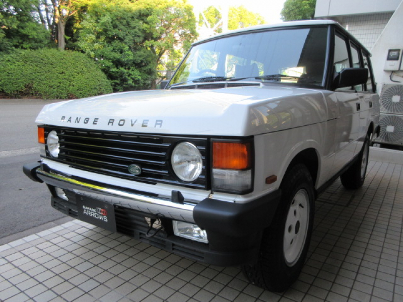 ランドローバー レンジローバー 4.0クラシック 本革 SR ボディ同色AW SWB クラシックインテリア コイルサス ボディNewペイント 前後メッキバンパー再メッキ加工 モールディングレス仕様 正規ディーラー車 右ハンドル 記録簿付