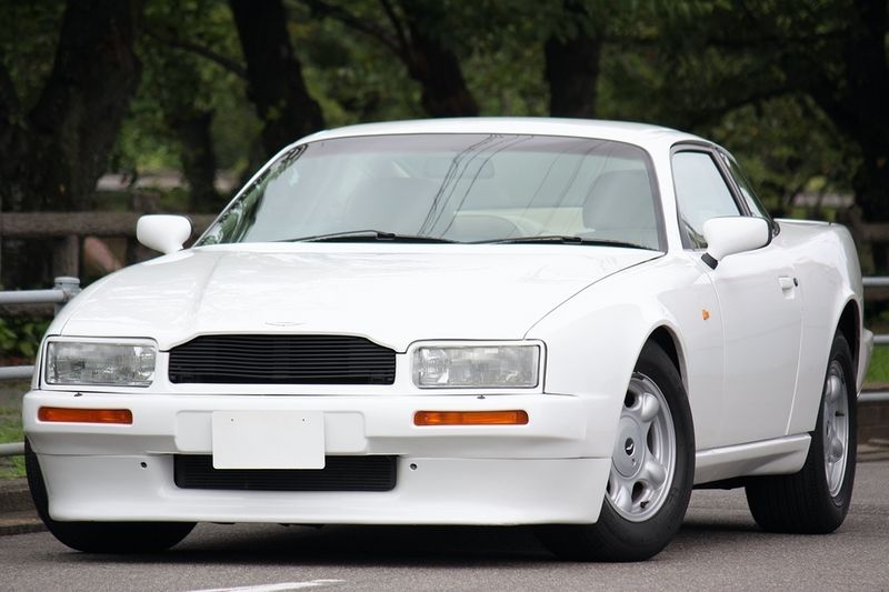 アストンマーティン ヴィラージュ 新車並行 超希少モデル 中古車