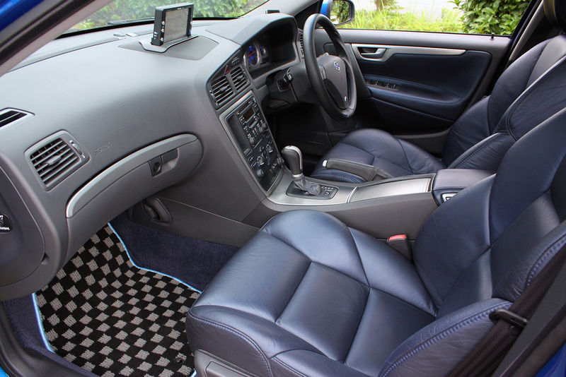 ボルボ V70R AWD HEICO HS7 コンプリート 超レア車両 中古車 ボルボ V70R AWD HEICO HS7 コンプリート 超レア車両 中古車