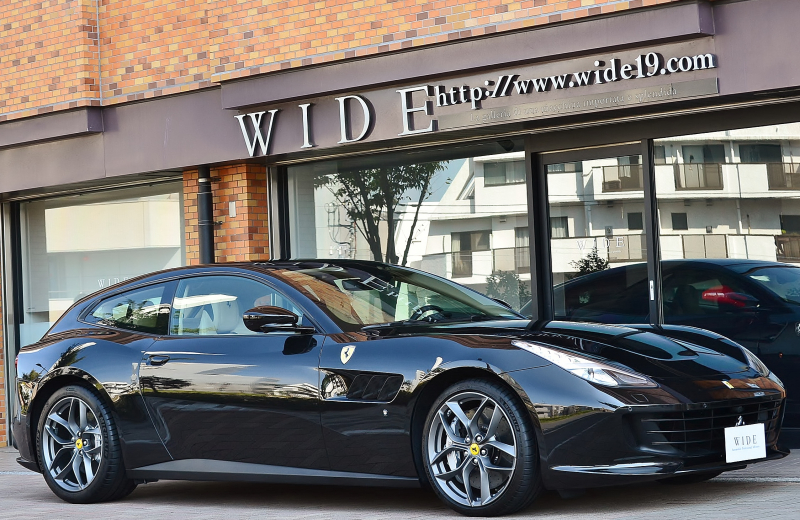 フェラーリ GTC4 ルッソ 
