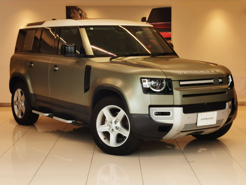 ランドローバー ディフェンダー 110 SE 2.0L P300 AWD 黒革シート 7人乗り サンルーフ フロントシートヒーター＆クーラー 電子制御エアサスペンション MERIDIANサウンド フィックスドサイドステップ クリアサイトインテリアリアビューミラー 3ゾーンクライメートコントロール