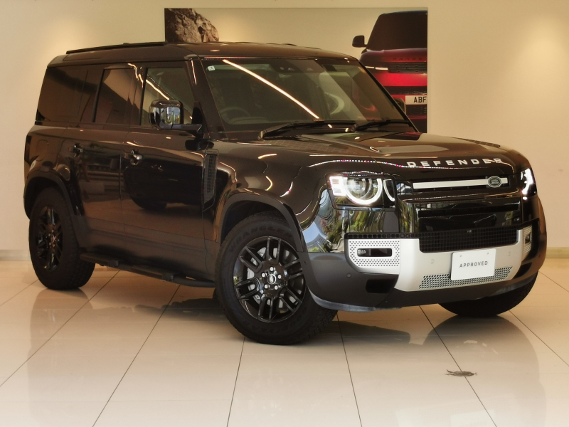 ランドローバー ディフェンダー 110 S 3.0L D350 AWD 1オーナー 黒シート フロントシートヒーター 電子制御エアサスペンション クリアサイトインテリアリアビューミラー フィックスドサイドステップ ワイヤレスデバイスチャージング インタラクティブドライバーディスプレイ