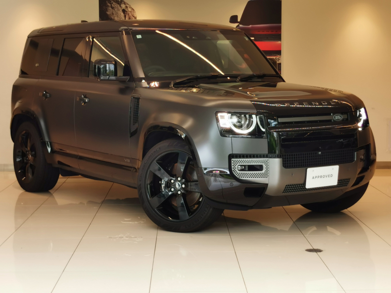 ランドローバー ディフェンダー 110 カルパチアンエディション 5.0L V8S/C P525 AWD 1オーナー 黒ハーフレザーシート サンルーフ フロントシートヒーター＆クーラー リアシートヒーター ヘッドアップディスプレイ MERIDIANサラウンド 22インチアルミホイール センターコンソール急速クーラーBOX